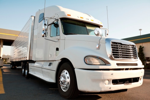 Reasons to Become a Part of the Trucking Industry