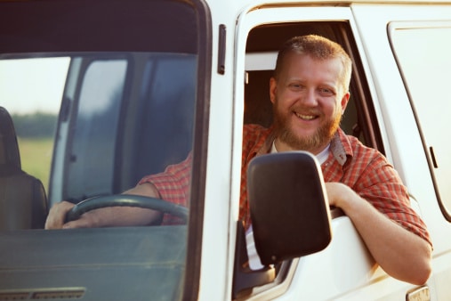 The Importance of Mirrors When You Are Driving a Truck