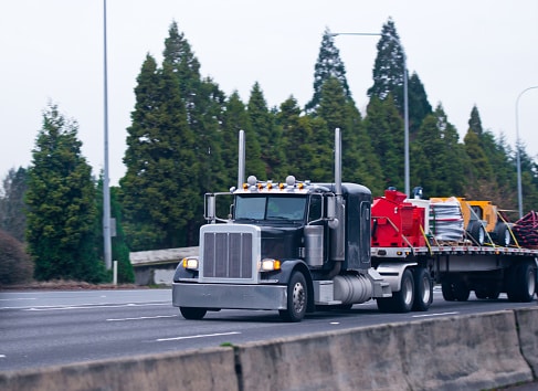 Short or Long Haul Trucking: Which is Right for You?