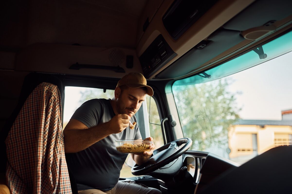 5 Arizona-Friendly Foods to Pack for a Long Haul Truck Route